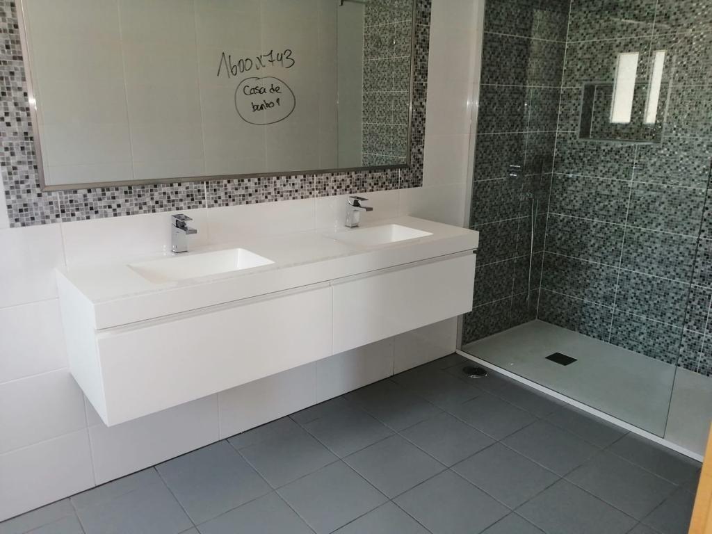Edmundo Gomes Remodelações &amp; Construções unipessoal Lda foto 8