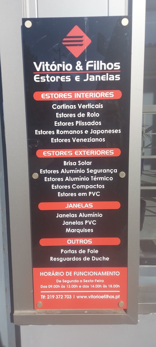 Vitório &amp; Filhos - Estores e Janelas foto 4