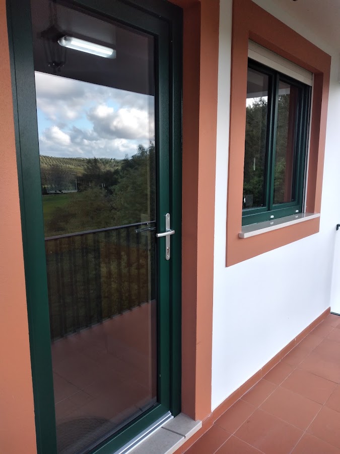 Alu-M - Caixilharia de Alumínio e PVC Lda. foto 6